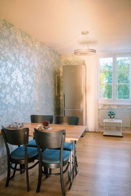 Seesicht Und Charmante Wohnung Bei Hanni Und Ueli Bottighofen ภายนอก รูปภาพ