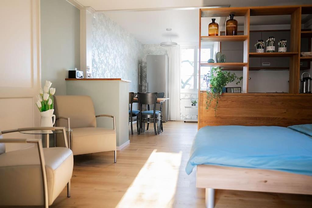 Seesicht Und Charmante Wohnung Bei Hanni Und Ueli Bottighofen ภายนอก รูปภาพ